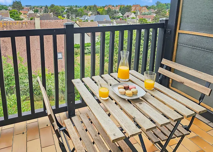 South-facing Terrace, Direct Access Apartman Cabourg